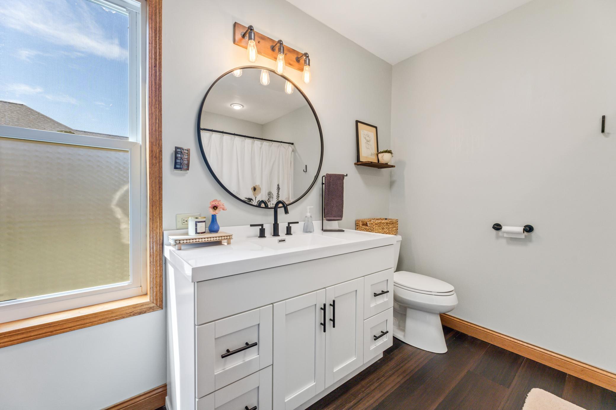 Winona, Minnesota, 55987, United States, 6 Bedrooms Bedrooms, ,4 BathroomsBathrooms,Residential,For Sale,1883576