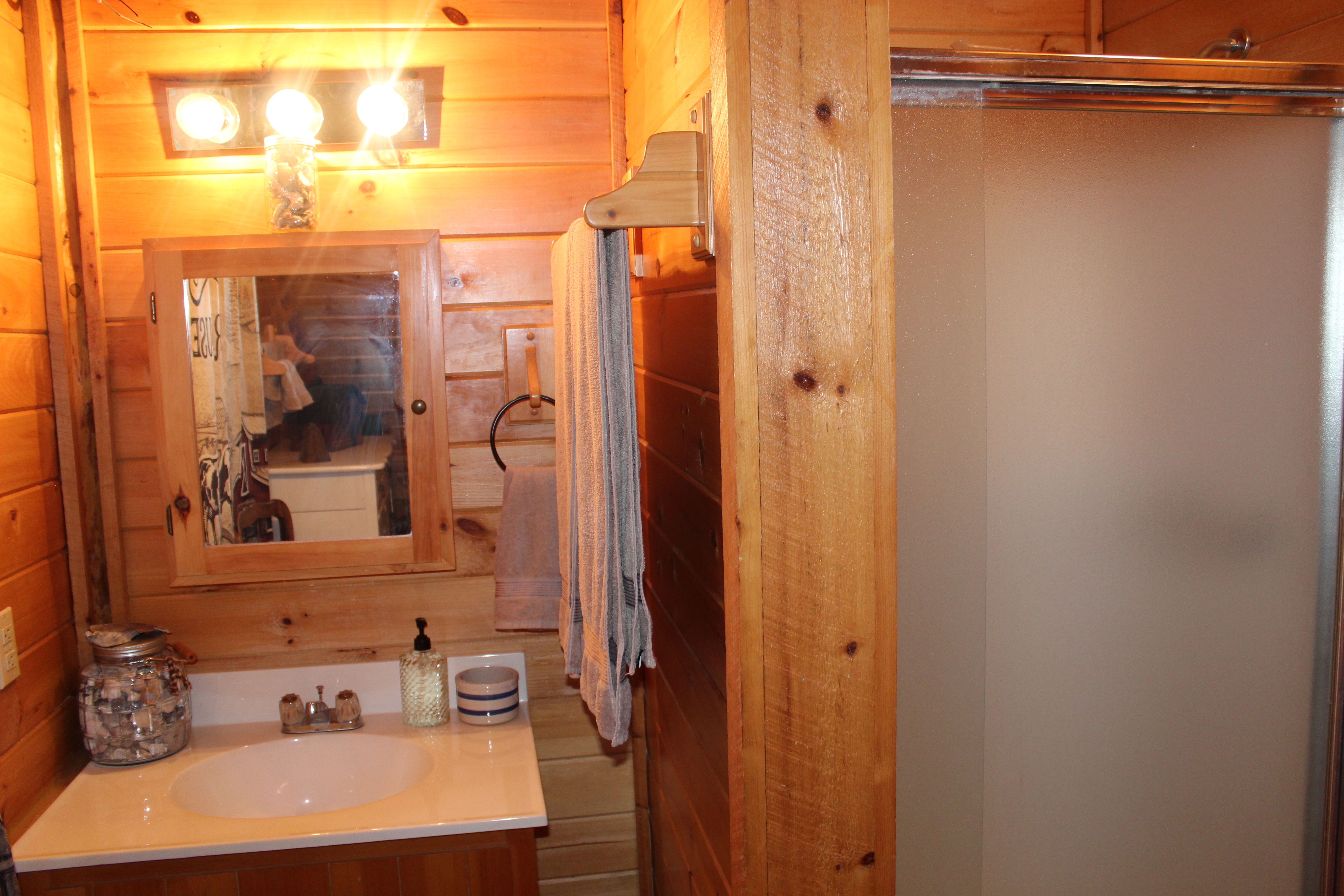 Cumberland, Maryland, 21502, United States, 2 Bedrooms Bedrooms, ,2 BathroomsBathrooms,Residential,For Sale,1943159