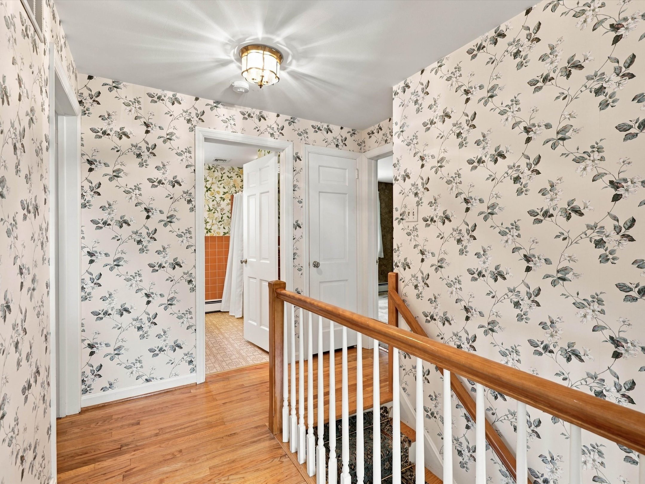  1919 Robindale Ave - 物件實景