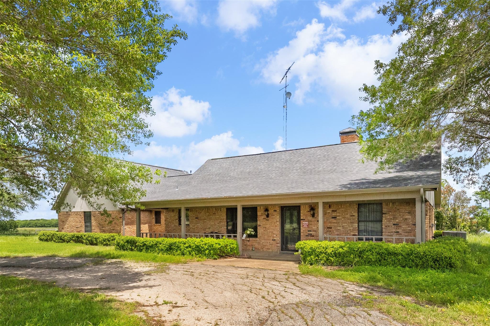 Campbell, Texas, 75422, United States, 3 Bedrooms Bedrooms, ,2 BathroomsBathrooms,Residential,For Sale,2048181