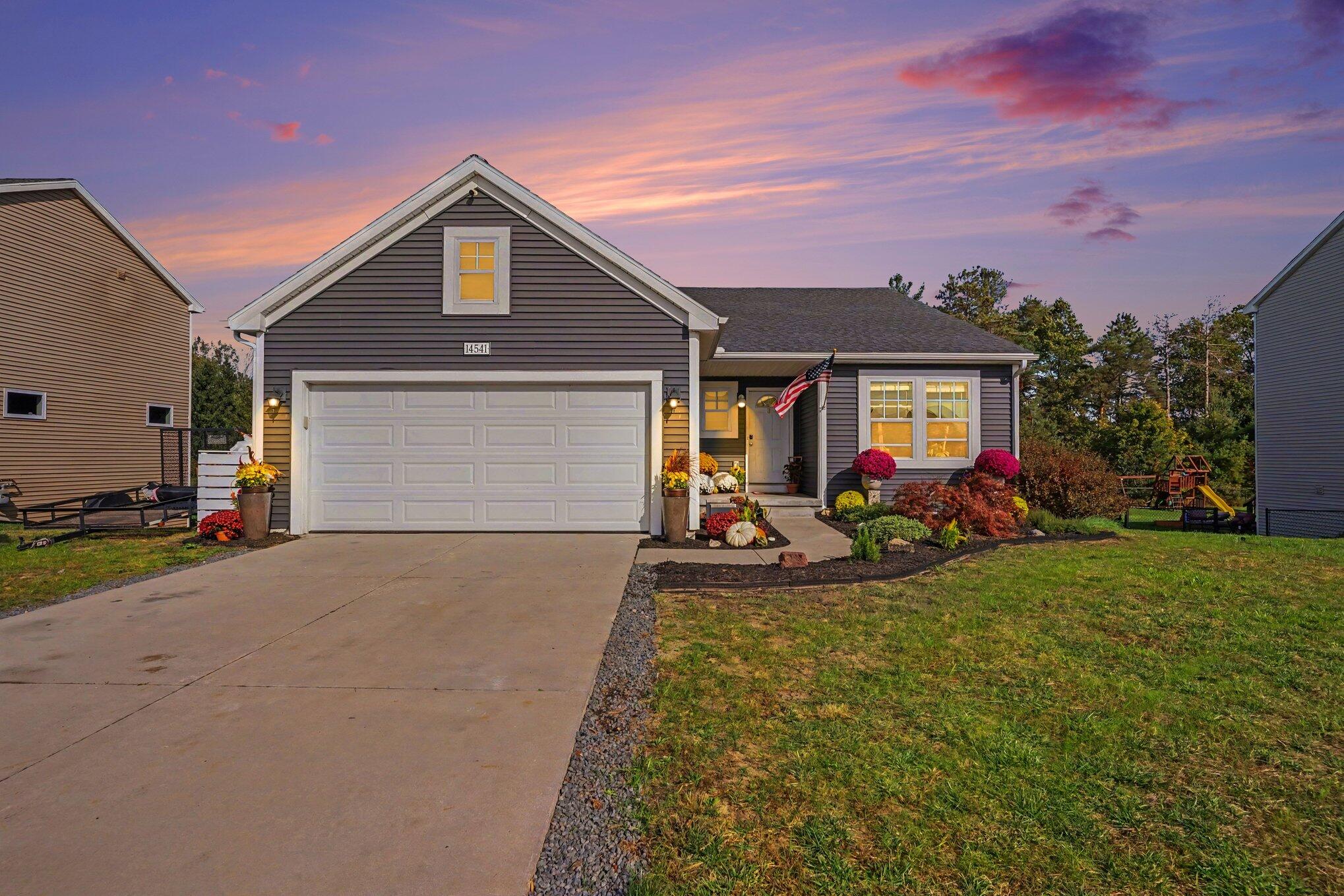 Bigleaf Dr, West Olive, MI 49460