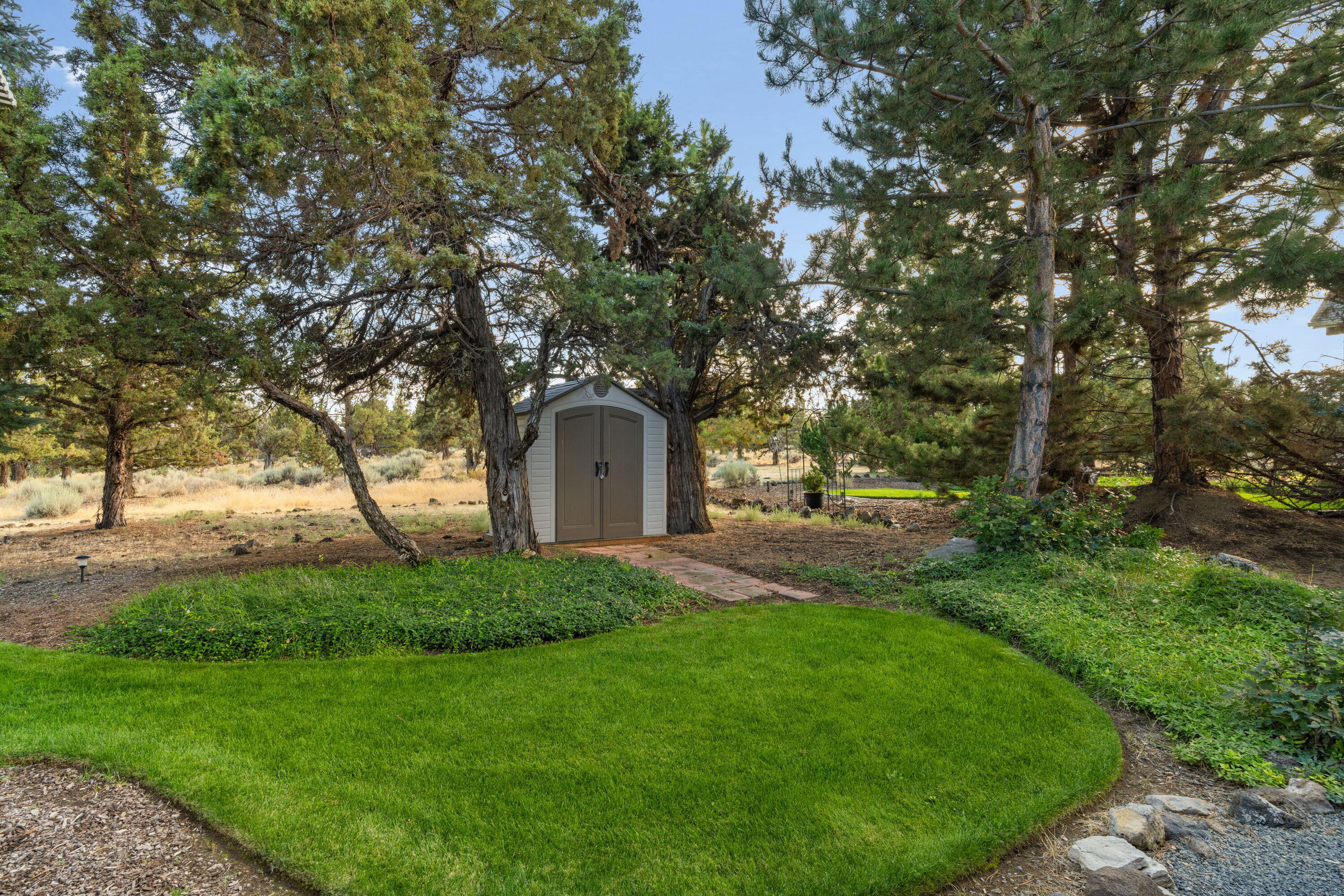 Redmond, Oregon, 97756, United States, 3 Bedrooms Bedrooms, ,3 BathroomsBathrooms,Residential,For Sale,1926997