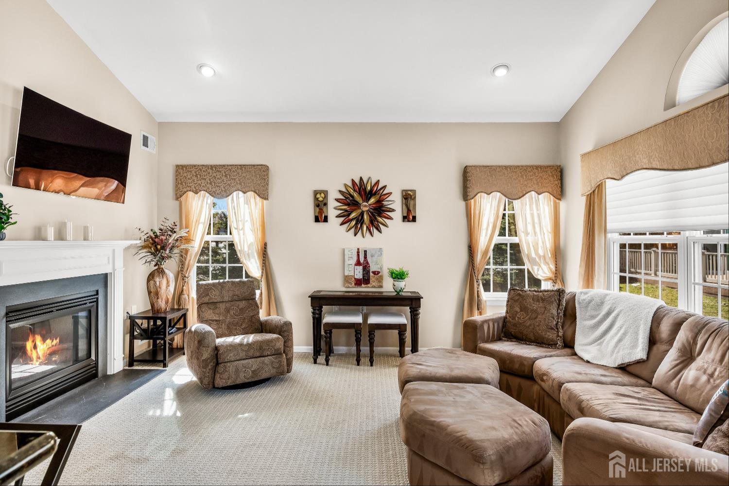 Monroe, New Jersey, 08831, United States, 2 Bedrooms Bedrooms, ,2 BathroomsBathrooms,Residential,For Sale,2034410
