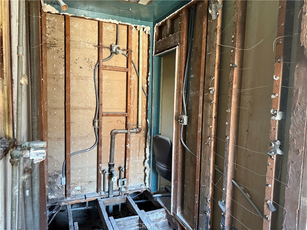 Compton, California, 90222, United States, 3 Bedrooms Bedrooms, ,2 BathroomsBathrooms,Residential,For Sale,1984392