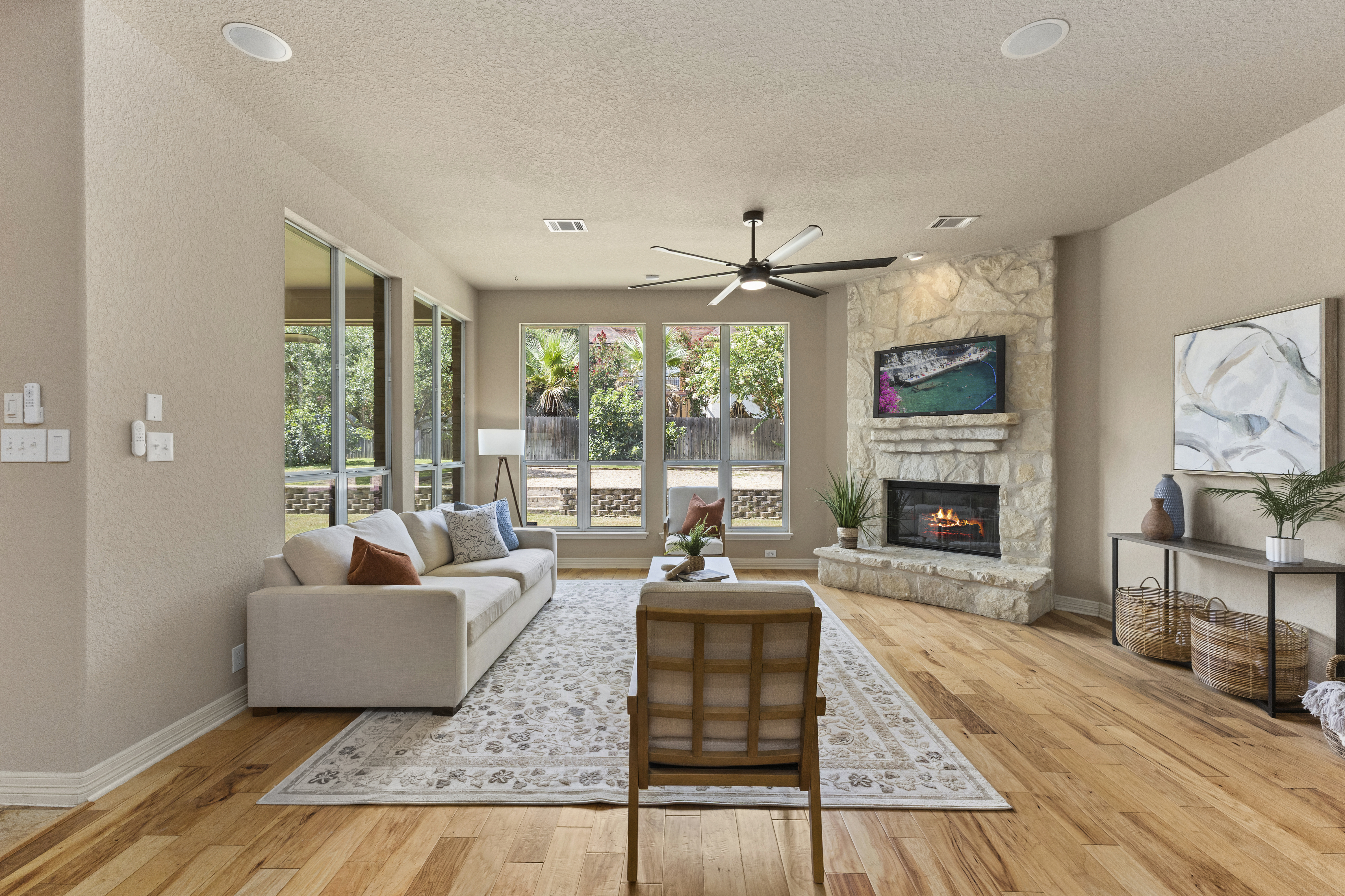 Energy Efficient Stone Oak Living in Gated Mesa Grande - 物件實景
