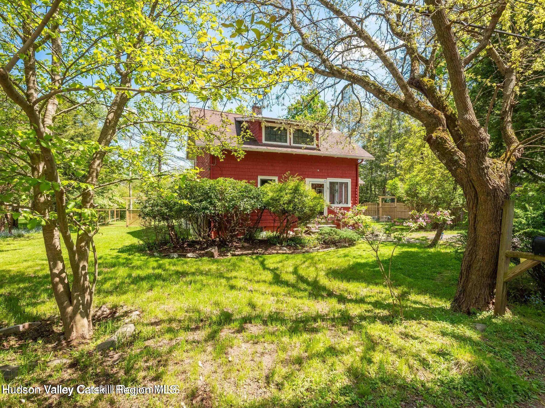 Woodstock, New York, 12498, United States, 3 Bedrooms Bedrooms, ,4 BathroomsBathrooms,Residential,For Sale,1857603