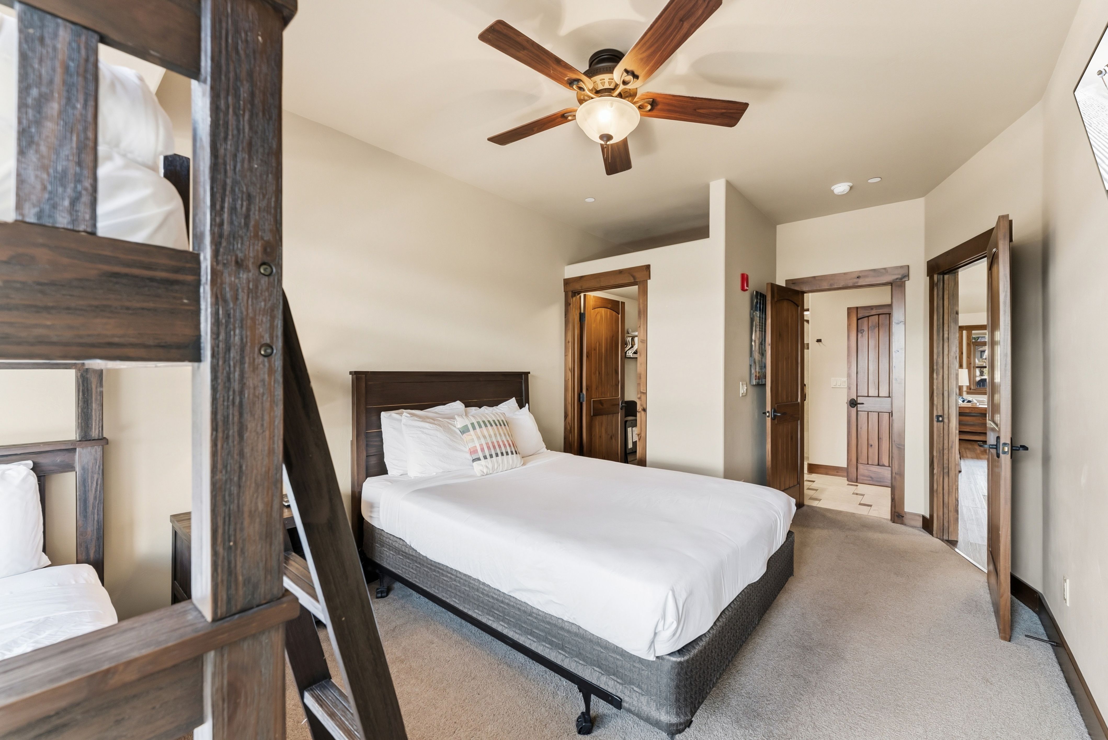  318 S 8th Avenue, Frisco, CO, 80443 - 物件實景