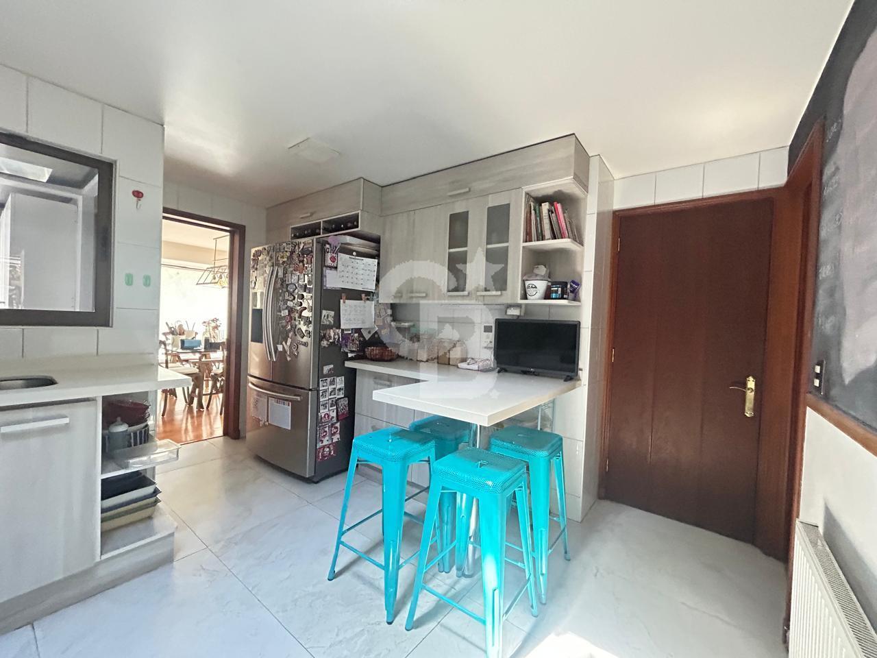 Lo Barnechea, Chile, 5 Bedrooms Bedrooms, ,4 BathroomsBathrooms,Residential,For Sale,1966346