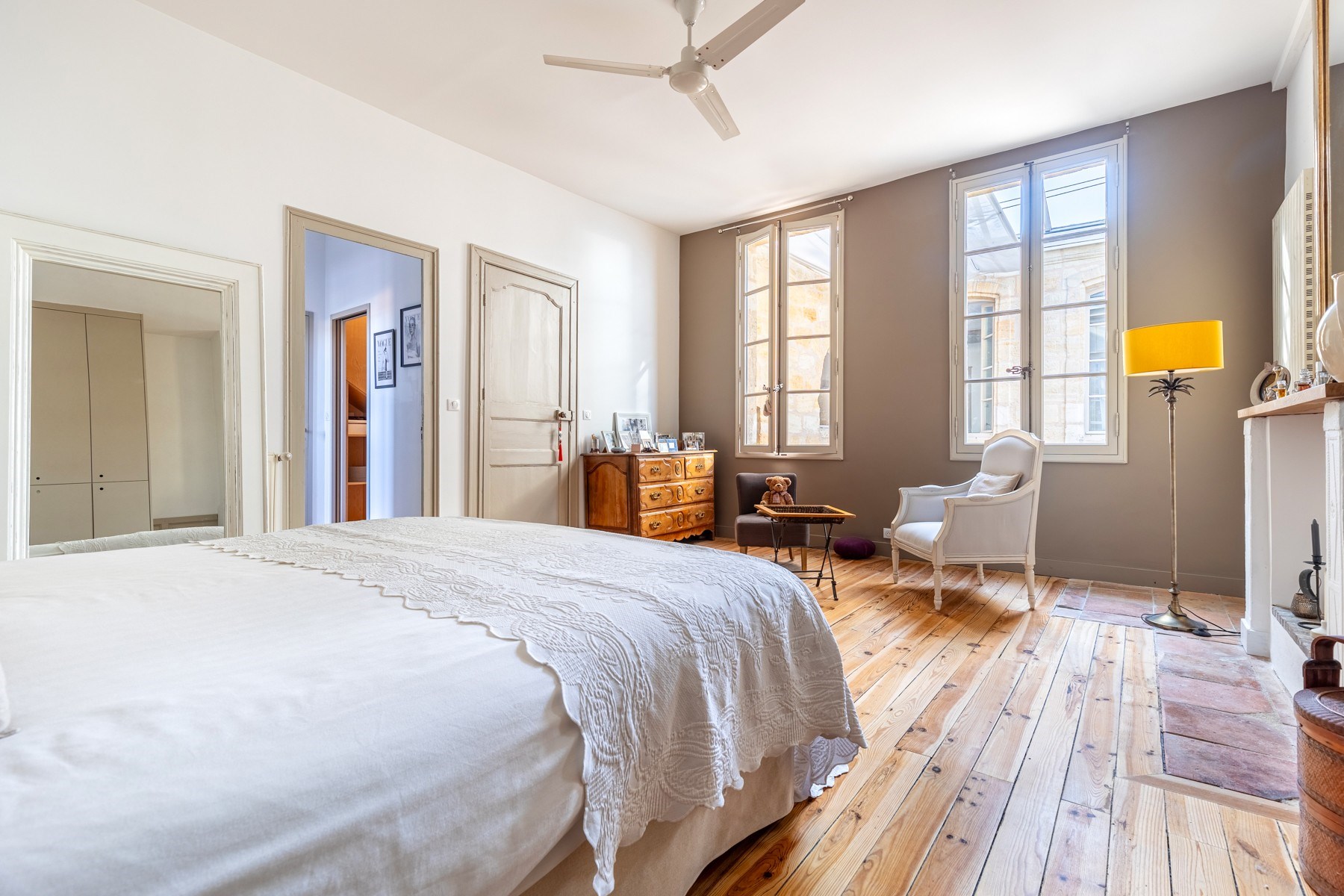  BORDEAUX HEART CHARTRONS – SUMPTUOUS STONE HOUSE 270M² - 5 BEDROOMS - TERRACE  … - 物件實景