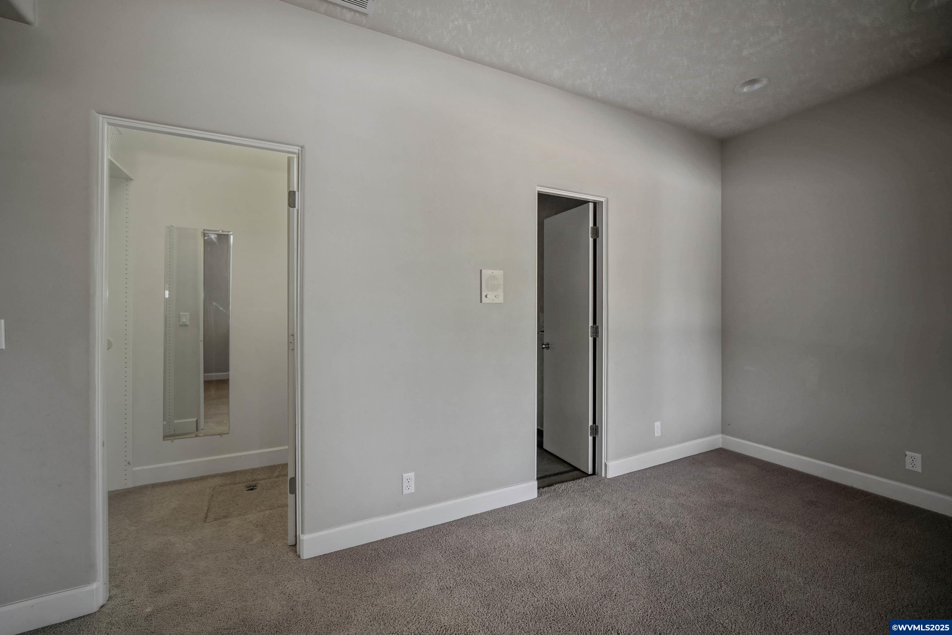 Salem, Oregon, 97306, United States, 6 Bedrooms Bedrooms, ,5 BathroomsBathrooms,Residential,For Sale,1911062