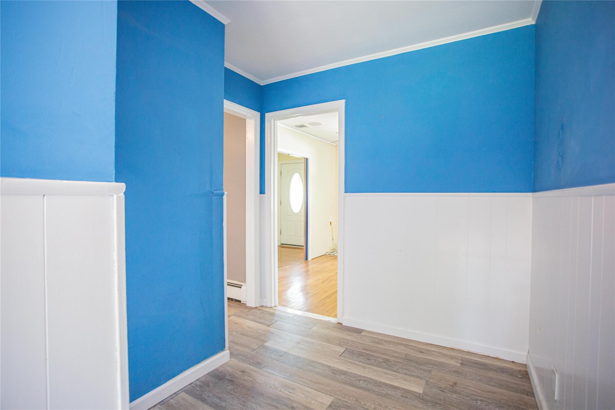 Huntington, New York, 11743, United States, 2 Bedrooms Bedrooms, ,2 BathroomsBathrooms,Residential,For Sale,1847345