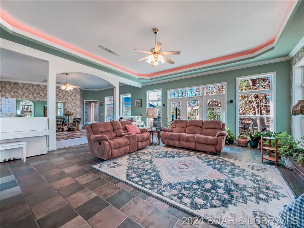 Camdenton, Missouri, 65020, United States, 5 Bedrooms Bedrooms, ,5 BathroomsBathrooms,Residential,For Sale,1850367