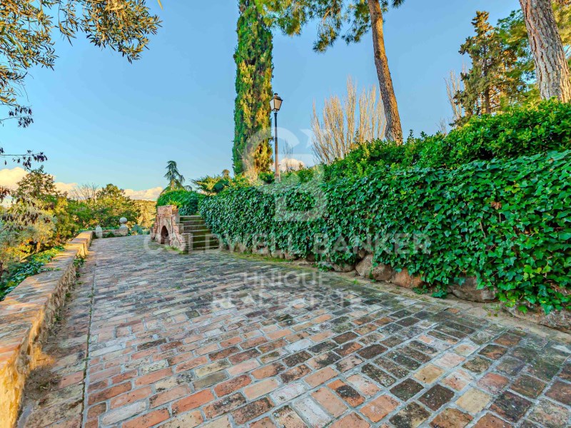 Toledo, Toledo, Los Cigarrales-La Bastida Toledo, Toledo, Castile-La Mancha, ES, 7 Bedrooms Bedrooms, ,7 BathroomsBathrooms,Residential,For Sale,Toledo, Toledo, Los Cigarrales-La Bastida Toledo, ,1619928
