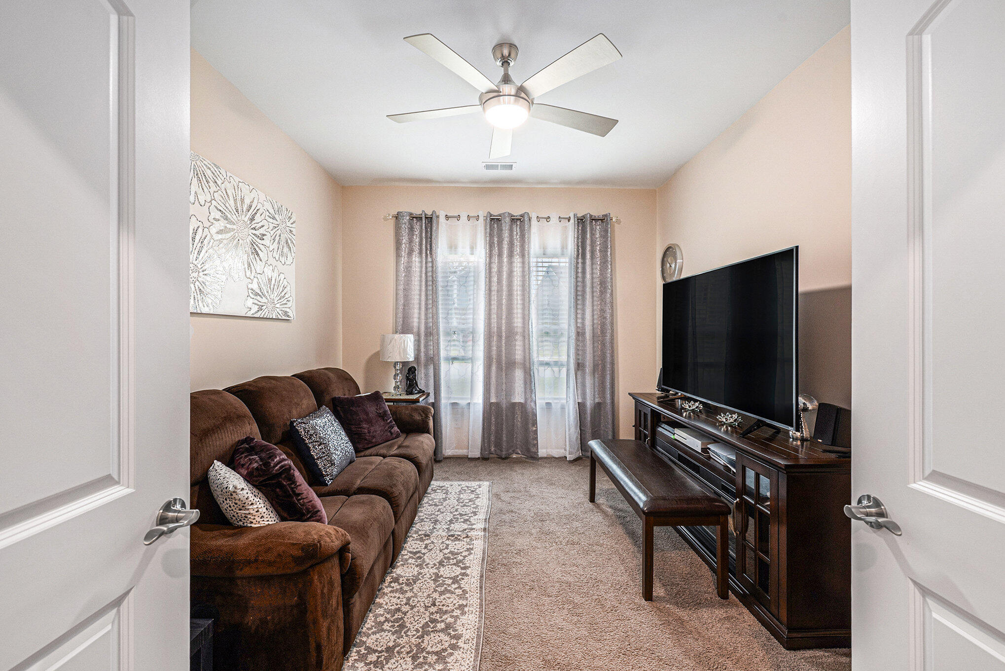 Summerville, South Carolina, 29486, United States, 4 Bedrooms Bedrooms, ,3 BathroomsBathrooms,Residential,For Sale,1882681