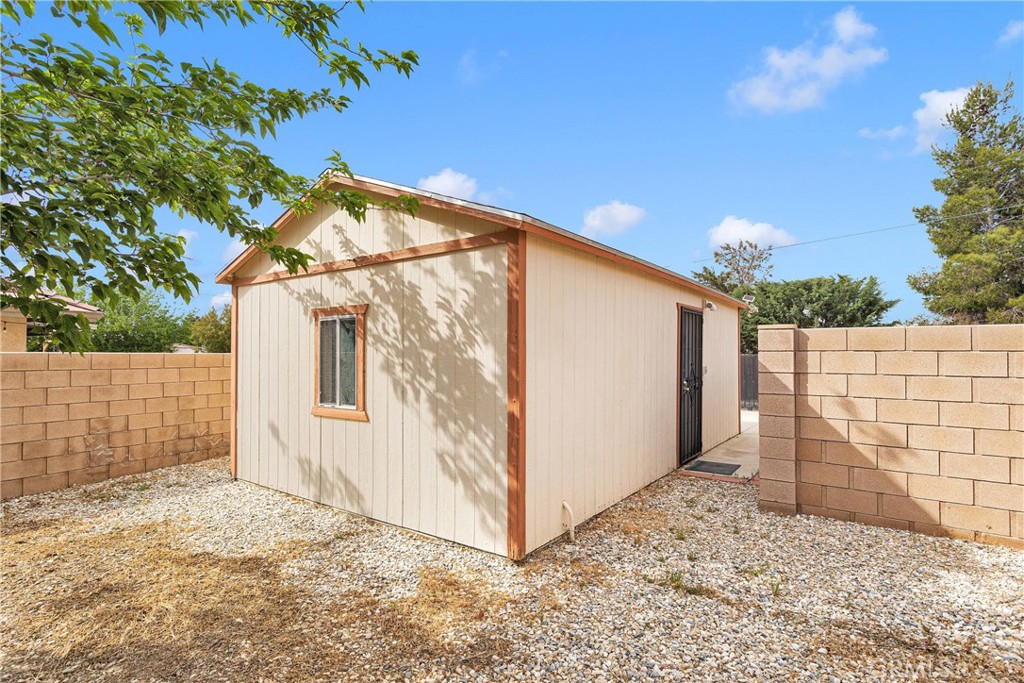 Apple Valley, California, 92307, United States, 4 Bedrooms Bedrooms, ,3 BathroomsBathrooms,Residential,For Sale,1795446