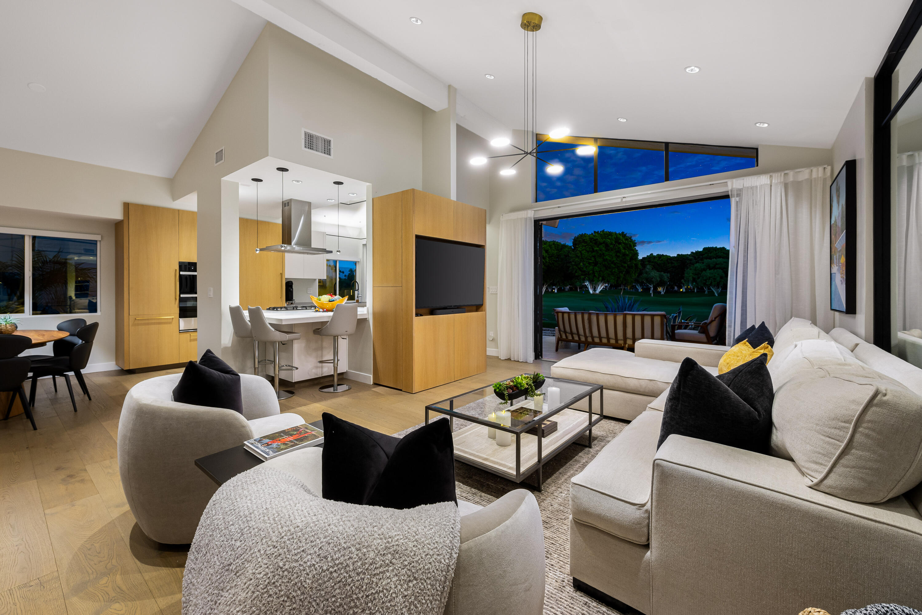 Palm Desert, California, 92211, United States, 2 Bedrooms Bedrooms, ,2 BathroomsBathrooms,Residential,For Sale,2003447