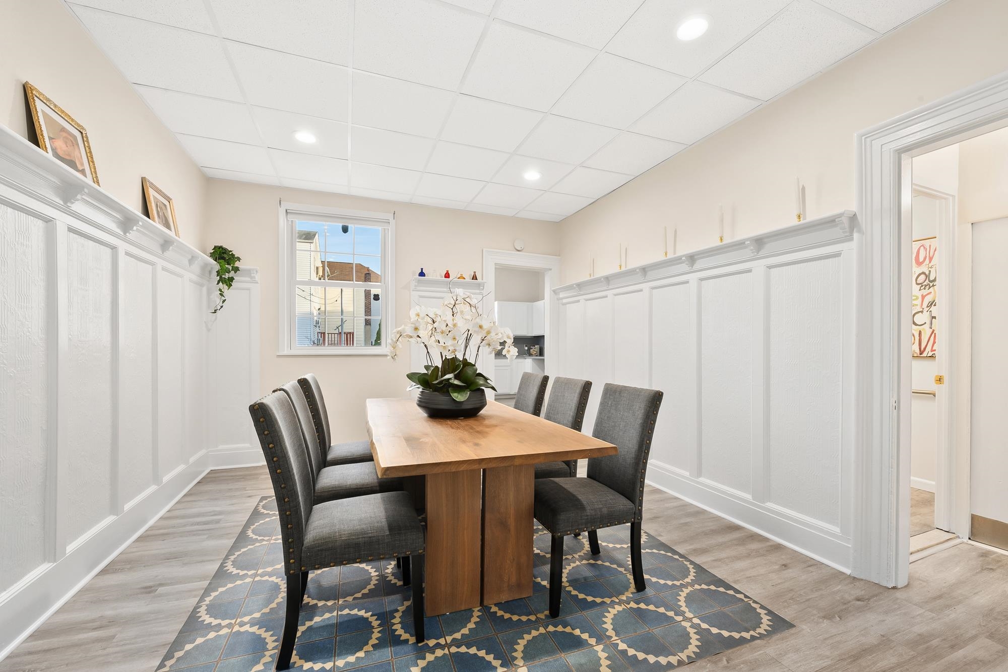 Union City, New Jersey, 07087, United States, 3 Bedrooms Bedrooms, ,2 BathroomsBathrooms,Residential,For Sale,2002067