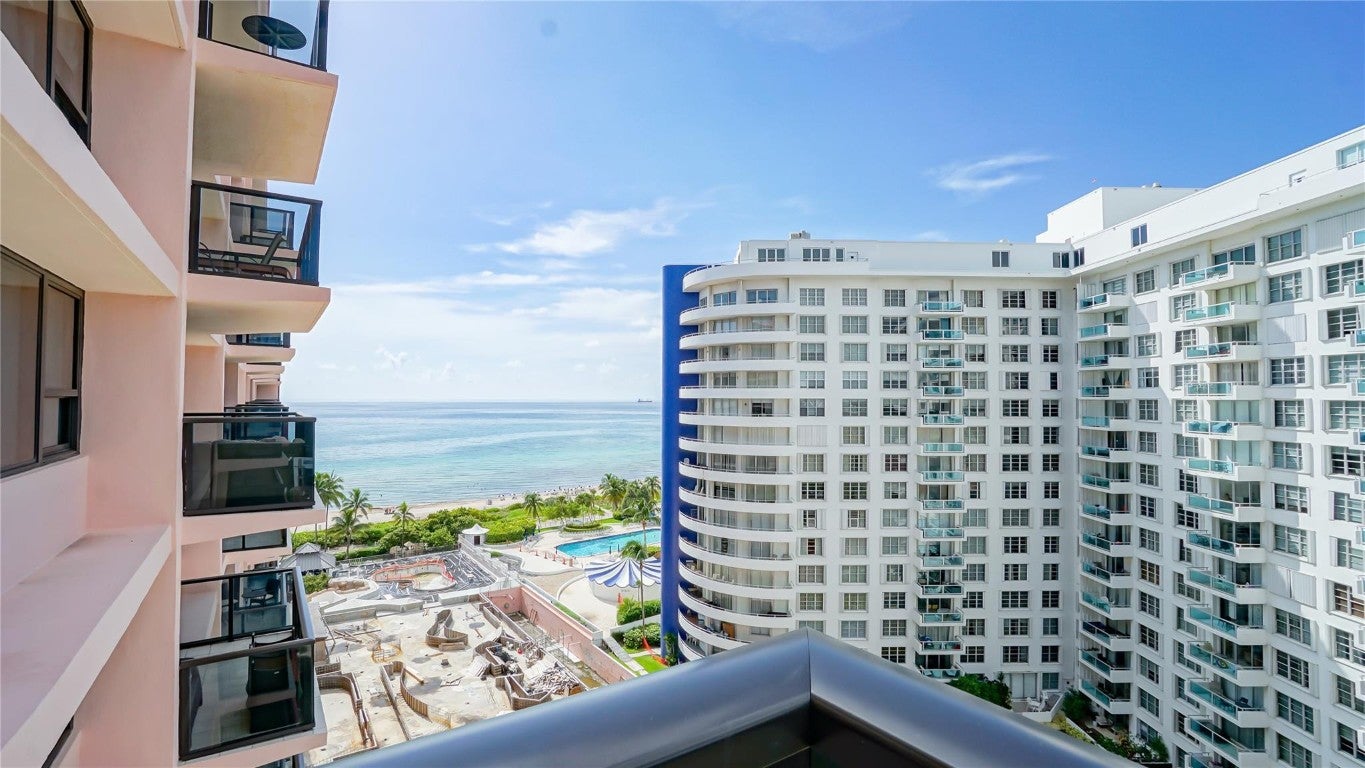 Miami Beach, Florida, 33140, United States, 2 Bedrooms Bedrooms, ,2 BathroomsBathrooms,Residential,For Sale,1974781