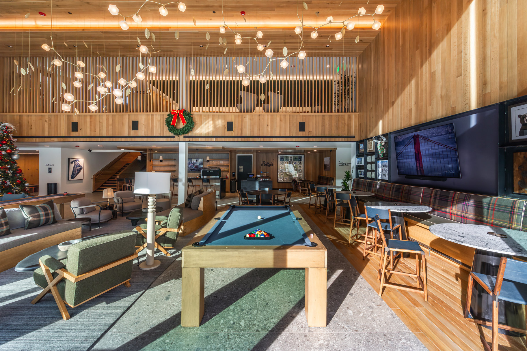  Furnished 5-bedroom Penthouse at Founder