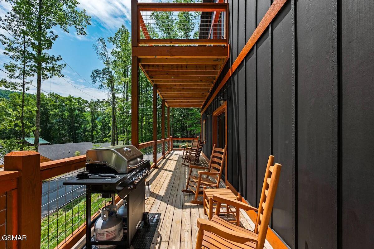 Gatlinburg, Tennessee, 37738, United States, 4 Bedrooms Bedrooms, ,5 BathroomsBathrooms,Residential,For Sale,2048286