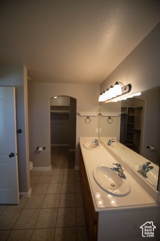 Hooper, Utah, 84315, United States, 4 Bedrooms Bedrooms, ,3 BathroomsBathrooms,Residential,For Sale,1904252
