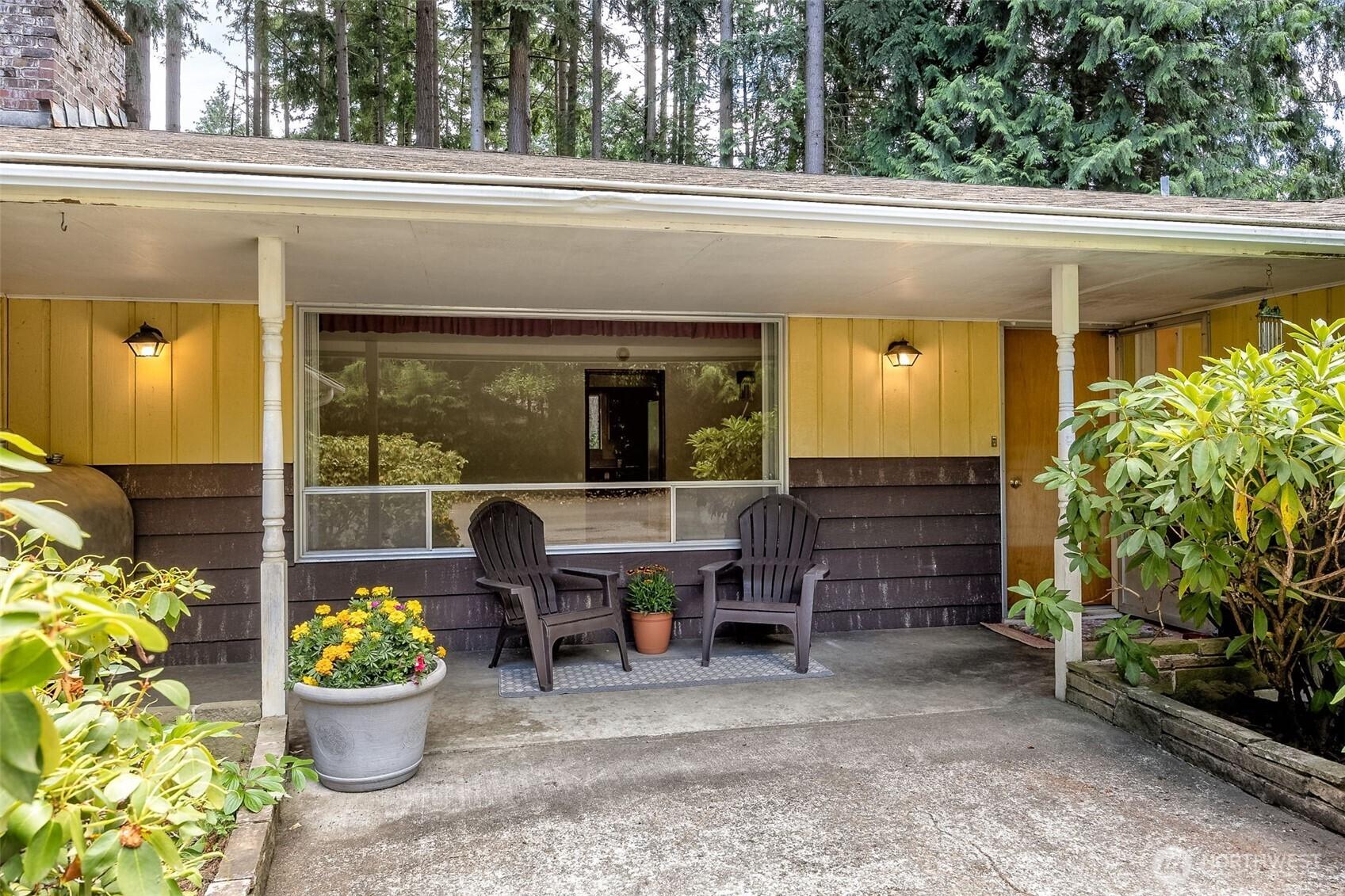 TACOMA, Washington, 98443, United States, 4 Bedrooms Bedrooms, ,3 BathroomsBathrooms,Residential,For Sale,1896165