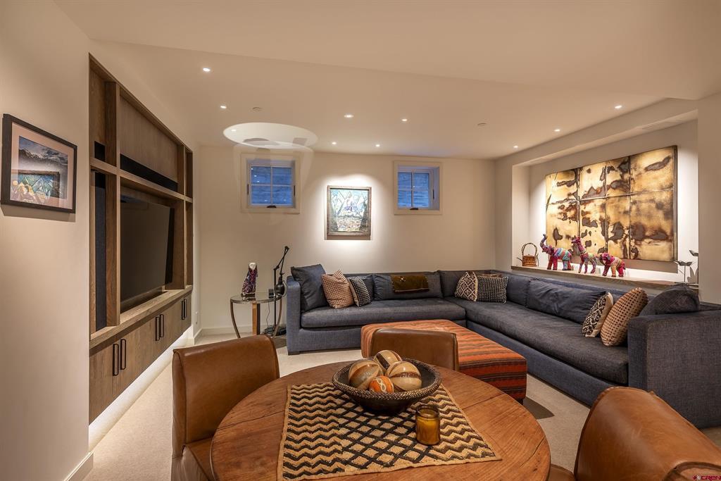 Telluride, Colorado, 81435, United States, 5 Bedrooms Bedrooms, ,6 BathroomsBathrooms,Residential,For Sale,1999717