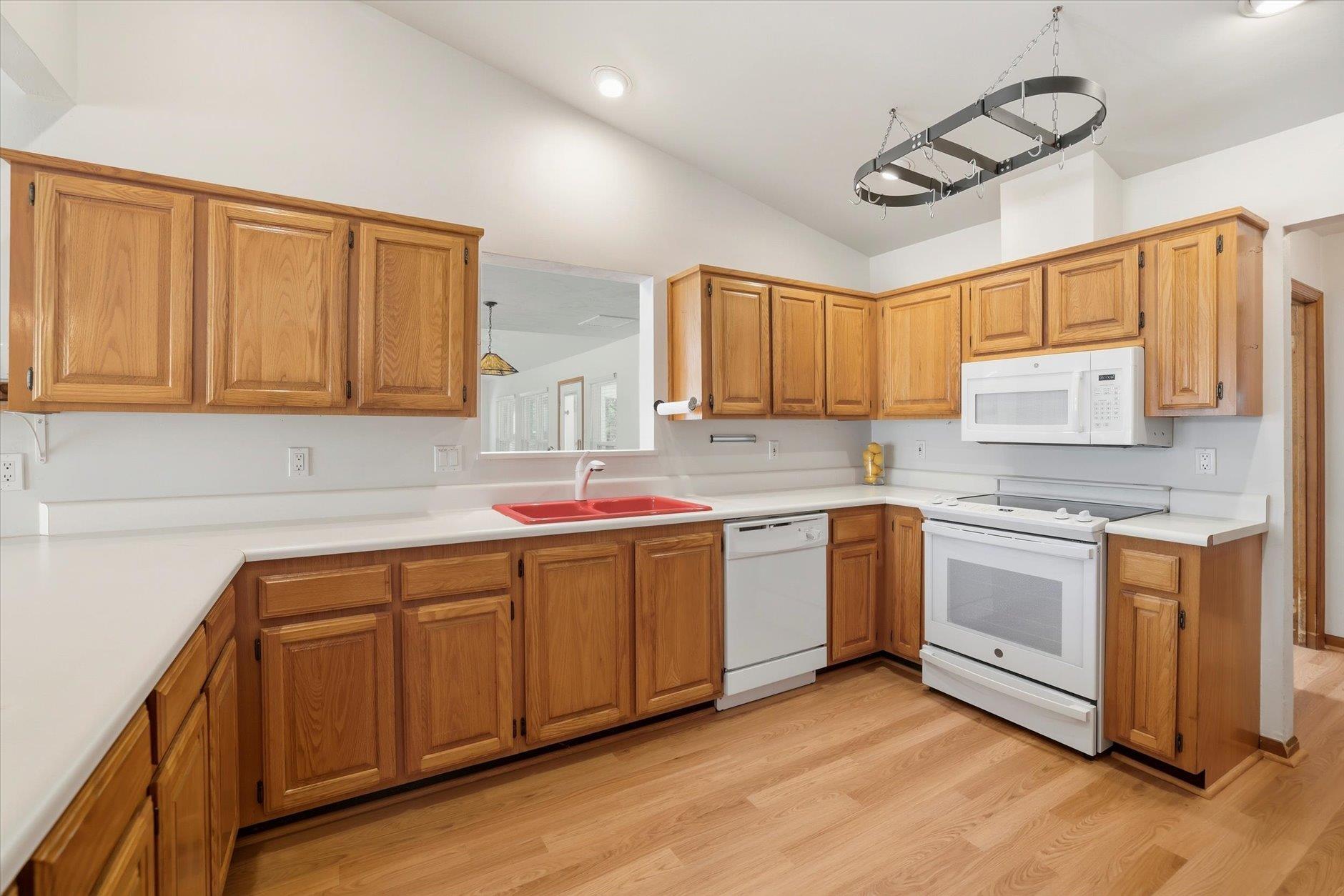 Tallahassee, Florida, 32303, United States, 4 Bedrooms Bedrooms, ,3 BathroomsBathrooms,Residential,For Sale,1964898