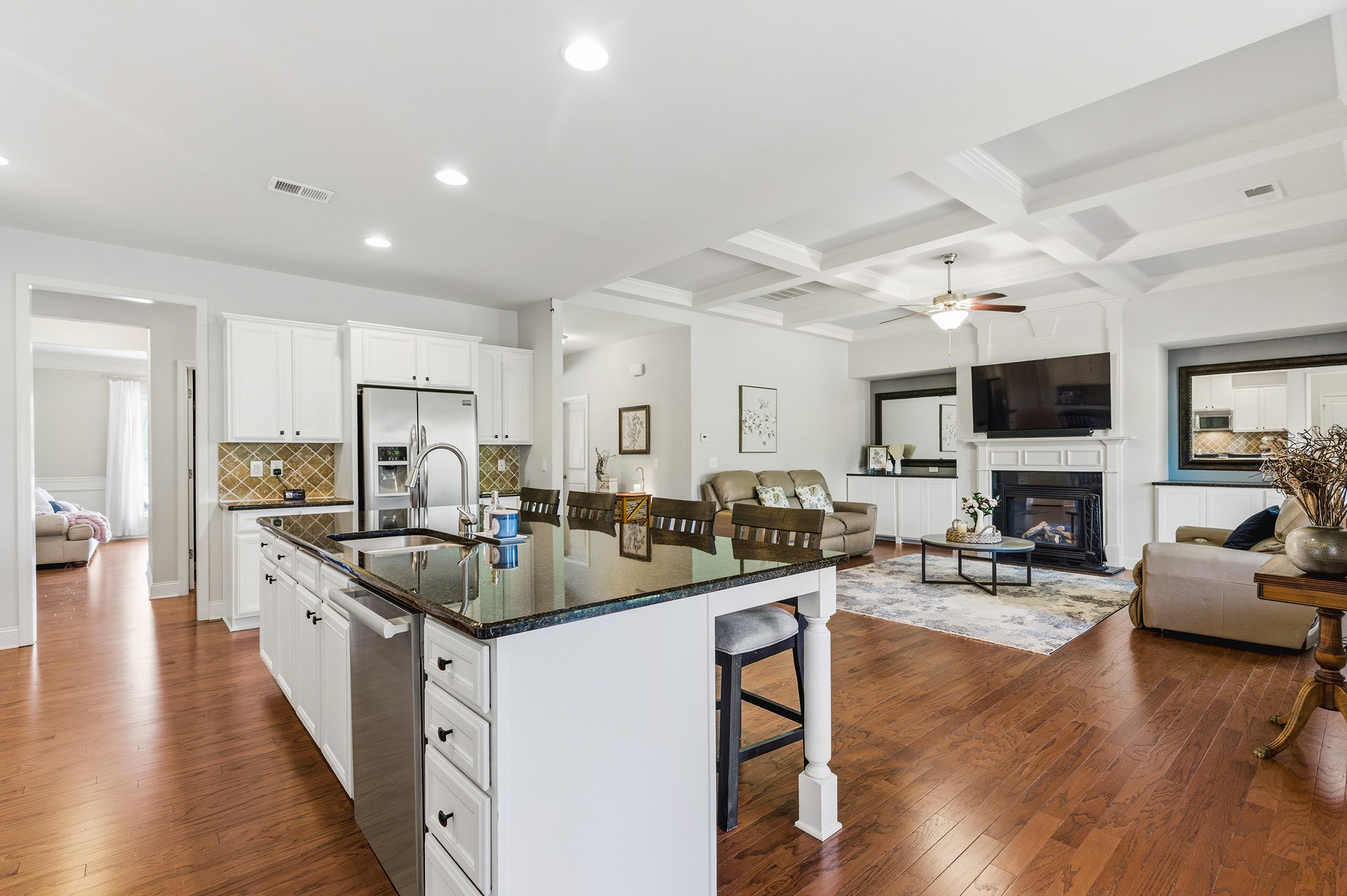  Beautifully Updated Luxury Ranch Home - 物件實景