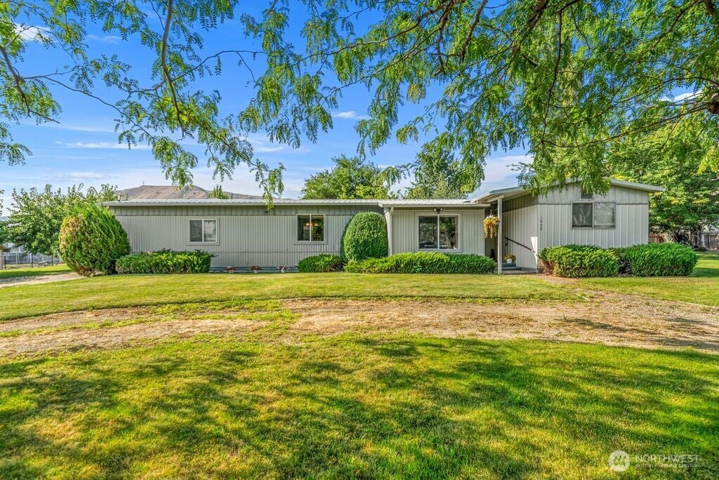 Antles Ave, Wenatchee, WA 98801