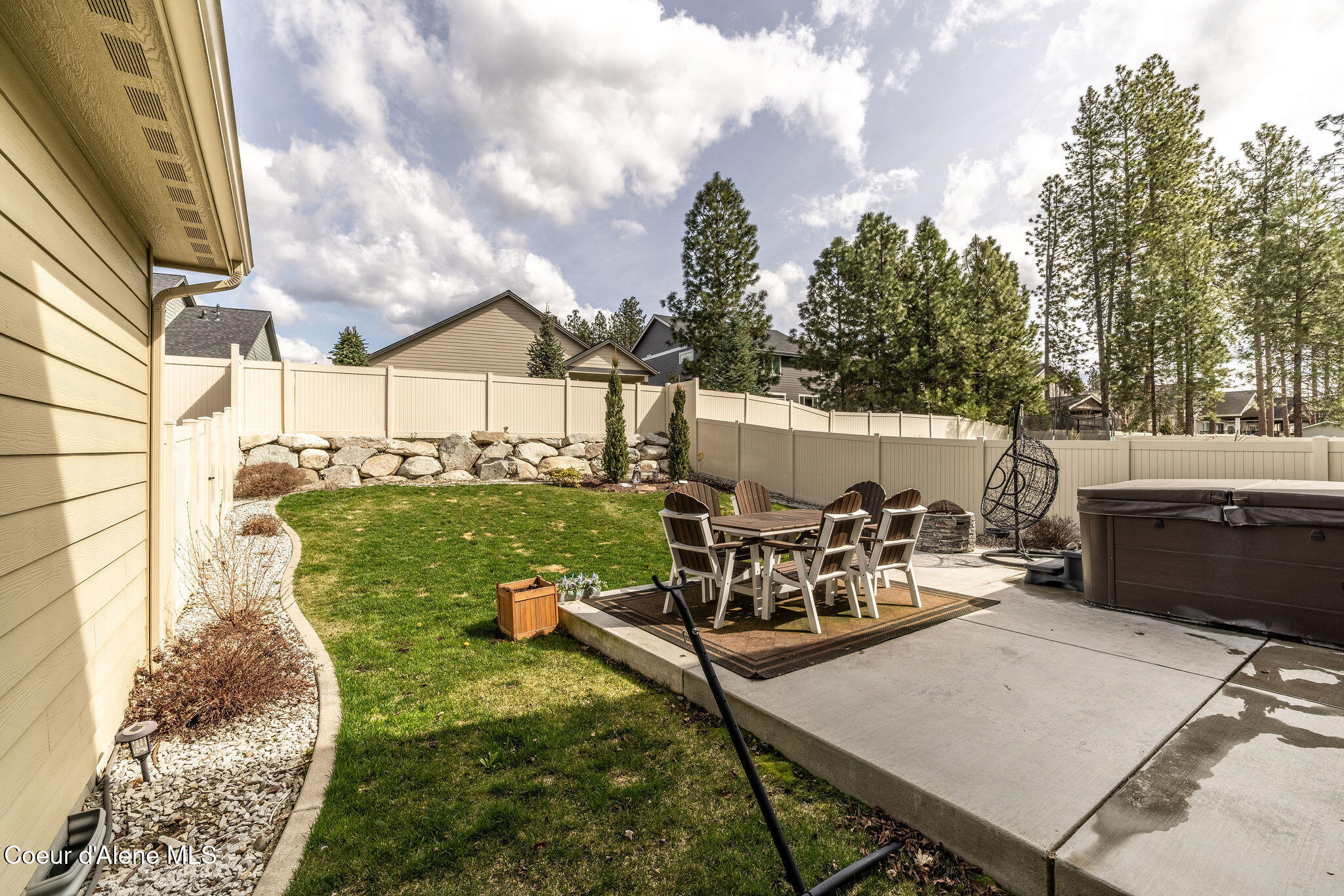Coeur D'alene, Idaho, 83815, United States, 5 Bedrooms Bedrooms, ,4 BathroomsBathrooms,Residential,For Sale,1754735