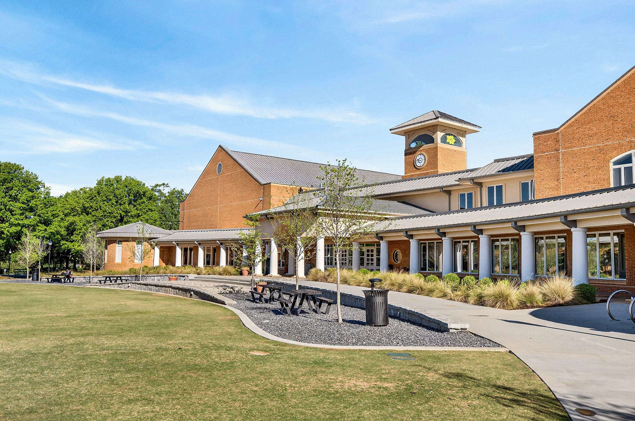  Smyrna Home Blends Space, Flexibility and an Unbeatable Lifestyle - 物件實景