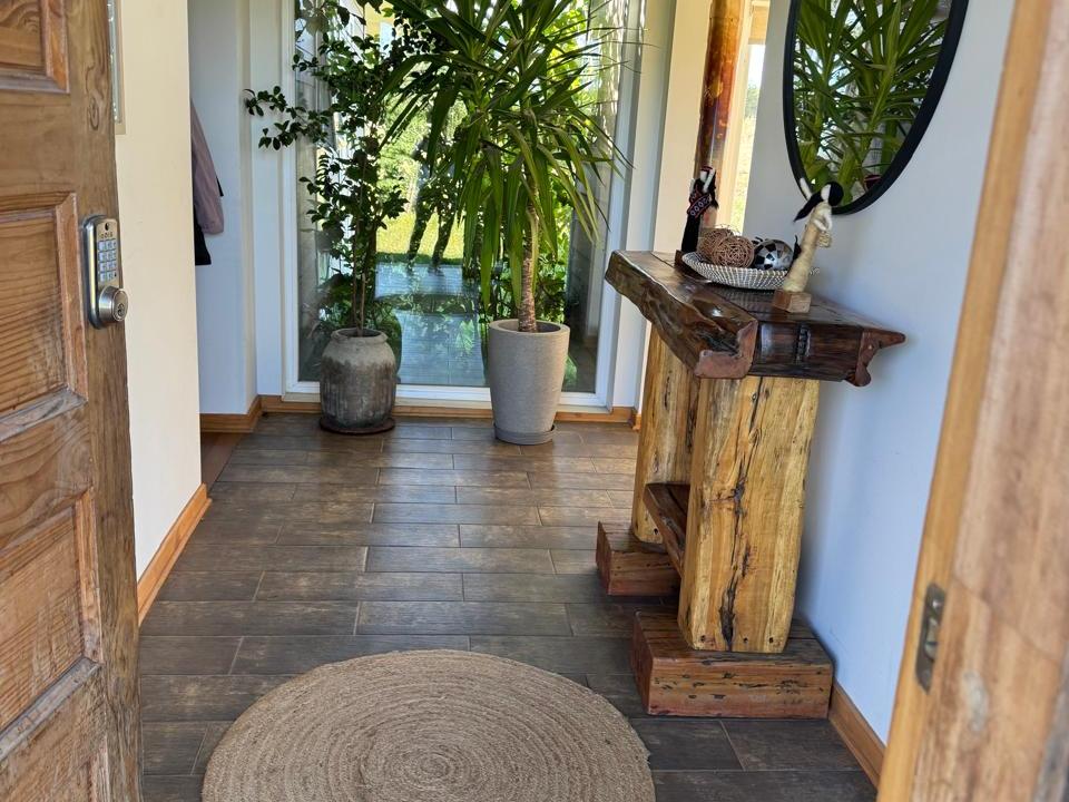 Puerto Varas, Chile, 4 Bedrooms Bedrooms, ,3 BathroomsBathrooms,Residential,For Sale,1985032