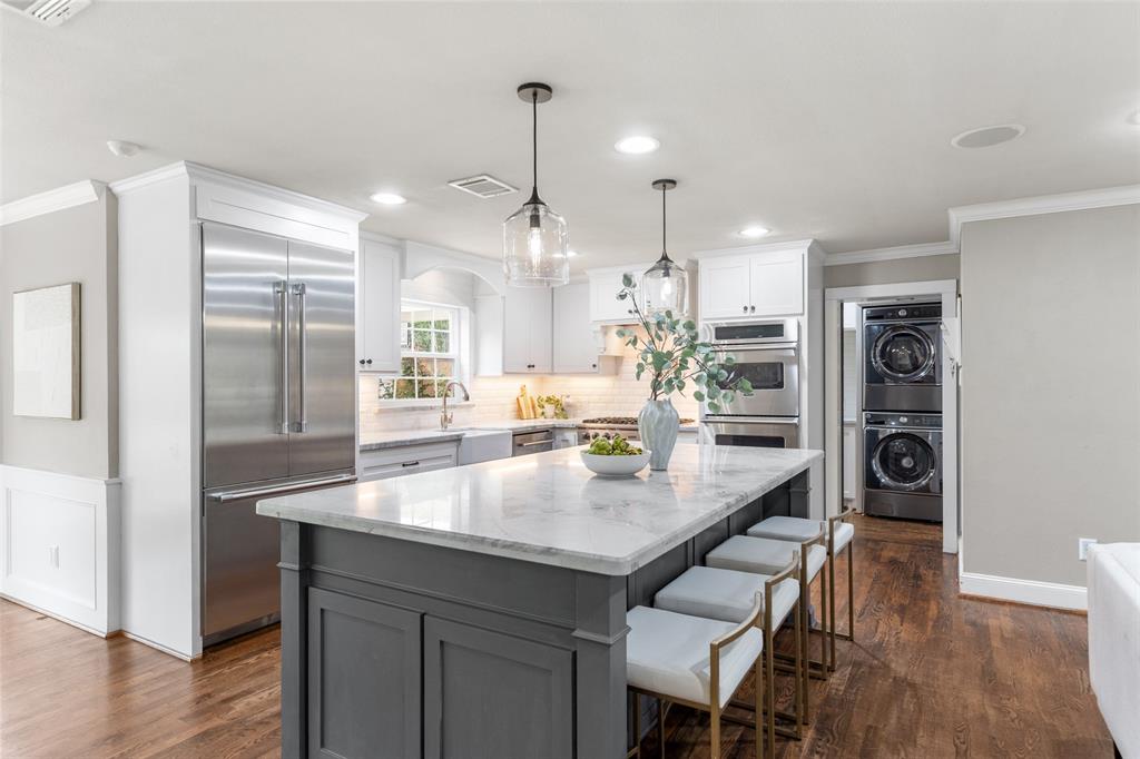 Houston, Texas, 77079, United States, 4 Bedrooms Bedrooms, ,3 BathroomsBathrooms,Residential,For Sale,1856423