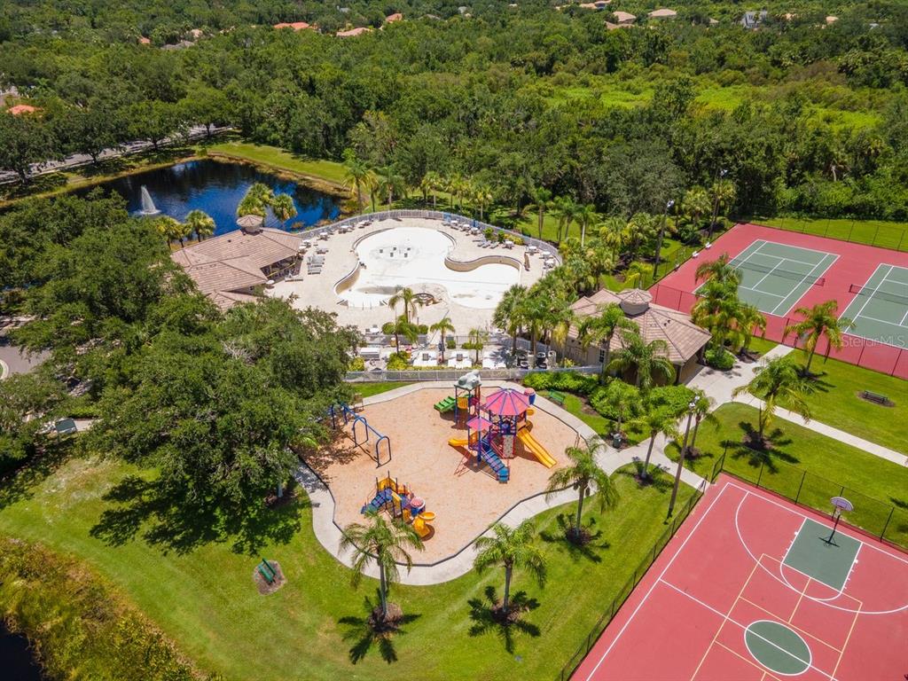 Bradenton, Florida, 34212, United States, 4 Bedrooms Bedrooms, ,4 BathroomsBathrooms,Residential,For Sale,1908693