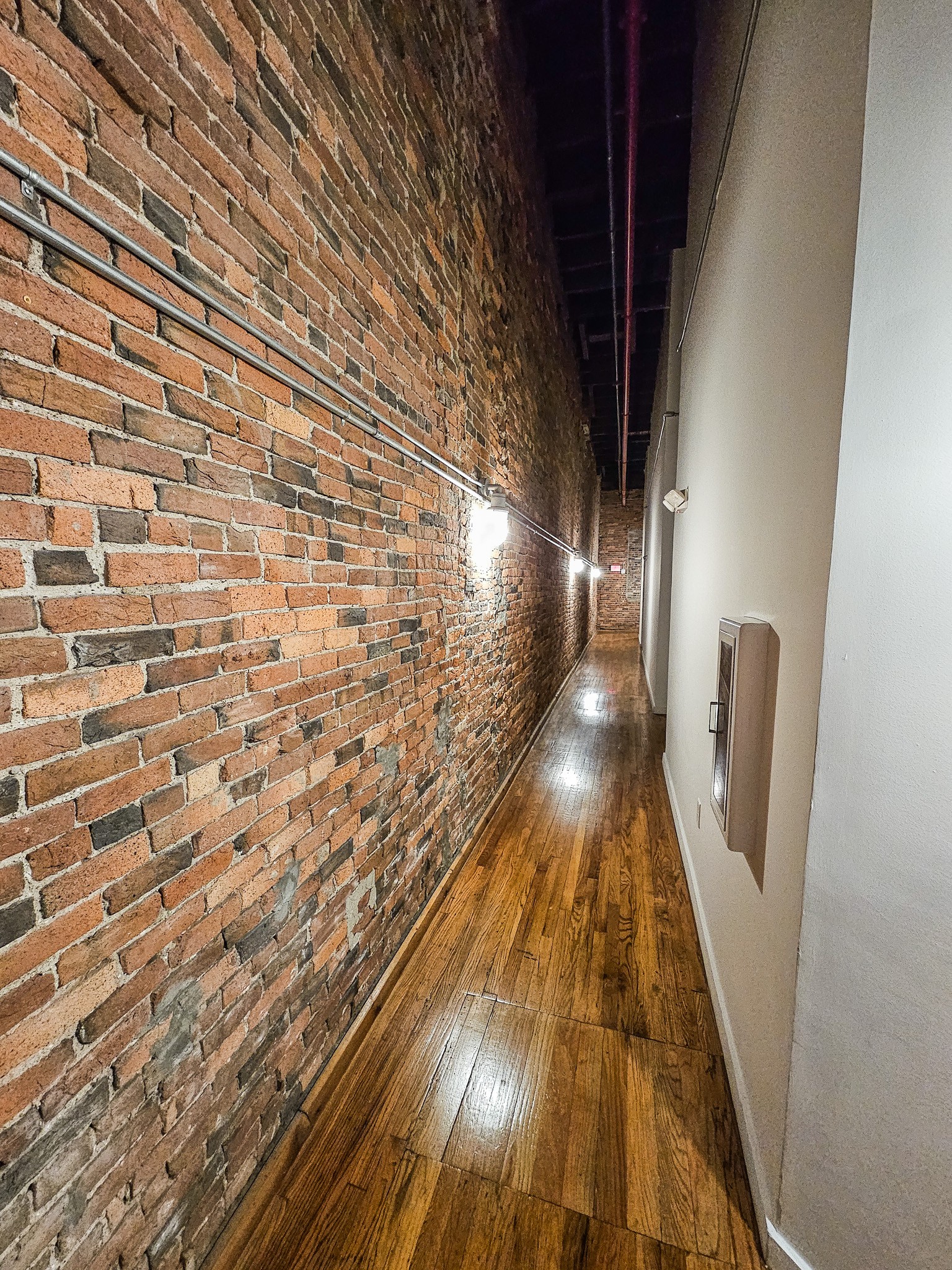 Nashville, Tennessee, 37219, United States, 2 Bedrooms Bedrooms, ,2 BathroomsBathrooms,Residential,For Sale,1743345