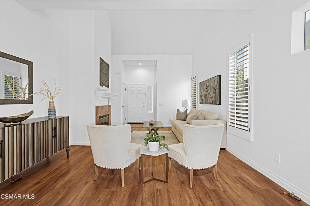 Westlake Village, California, 91362, United States, 2 Bedrooms Bedrooms, ,3 BathroomsBathrooms,Residential,For Sale,1987544