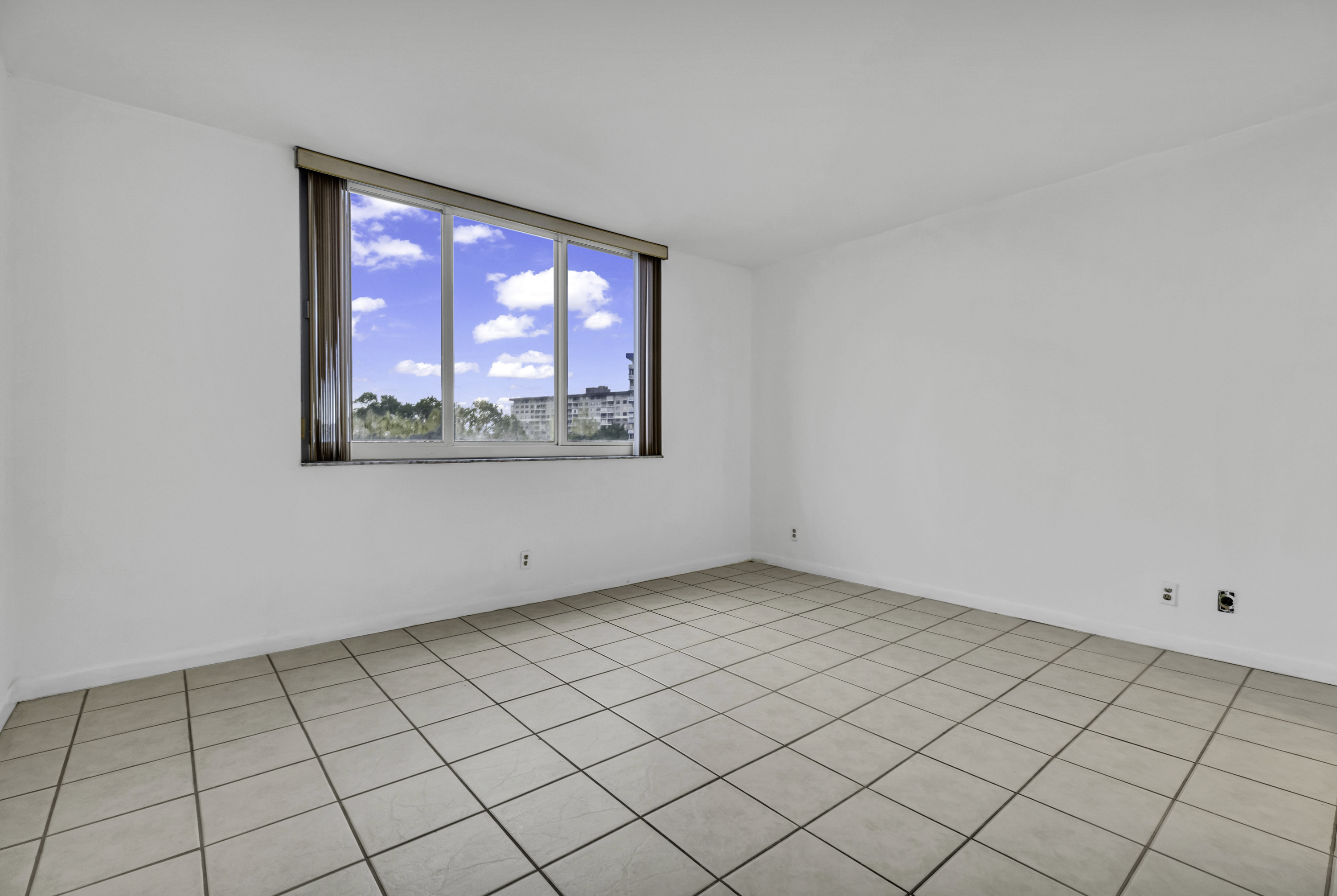  4200 Hillcrest Dr, Hollywood, FL, 33021 - 物件實景