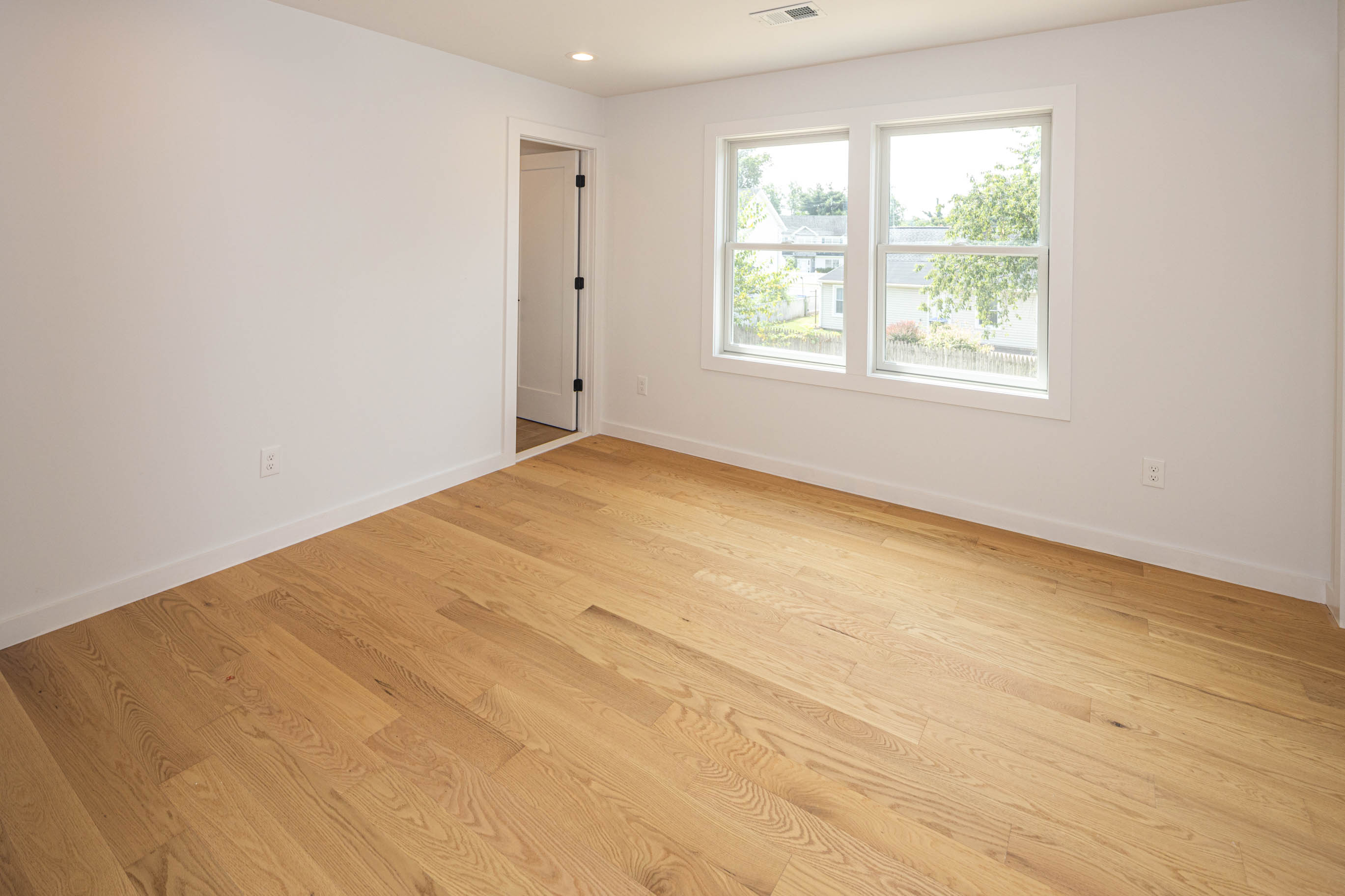 Edison, New Jersey, 08817, United States, 5 Bedrooms Bedrooms, ,4 BathroomsBathrooms,Residential,For Sale,1943601