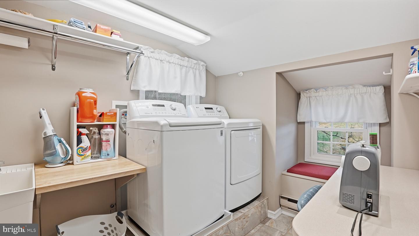 Allentown, Pennsylvania, 18103, United States, 3 Bedrooms Bedrooms, ,2 BathroomsBathrooms,Residential,For Sale,1993254