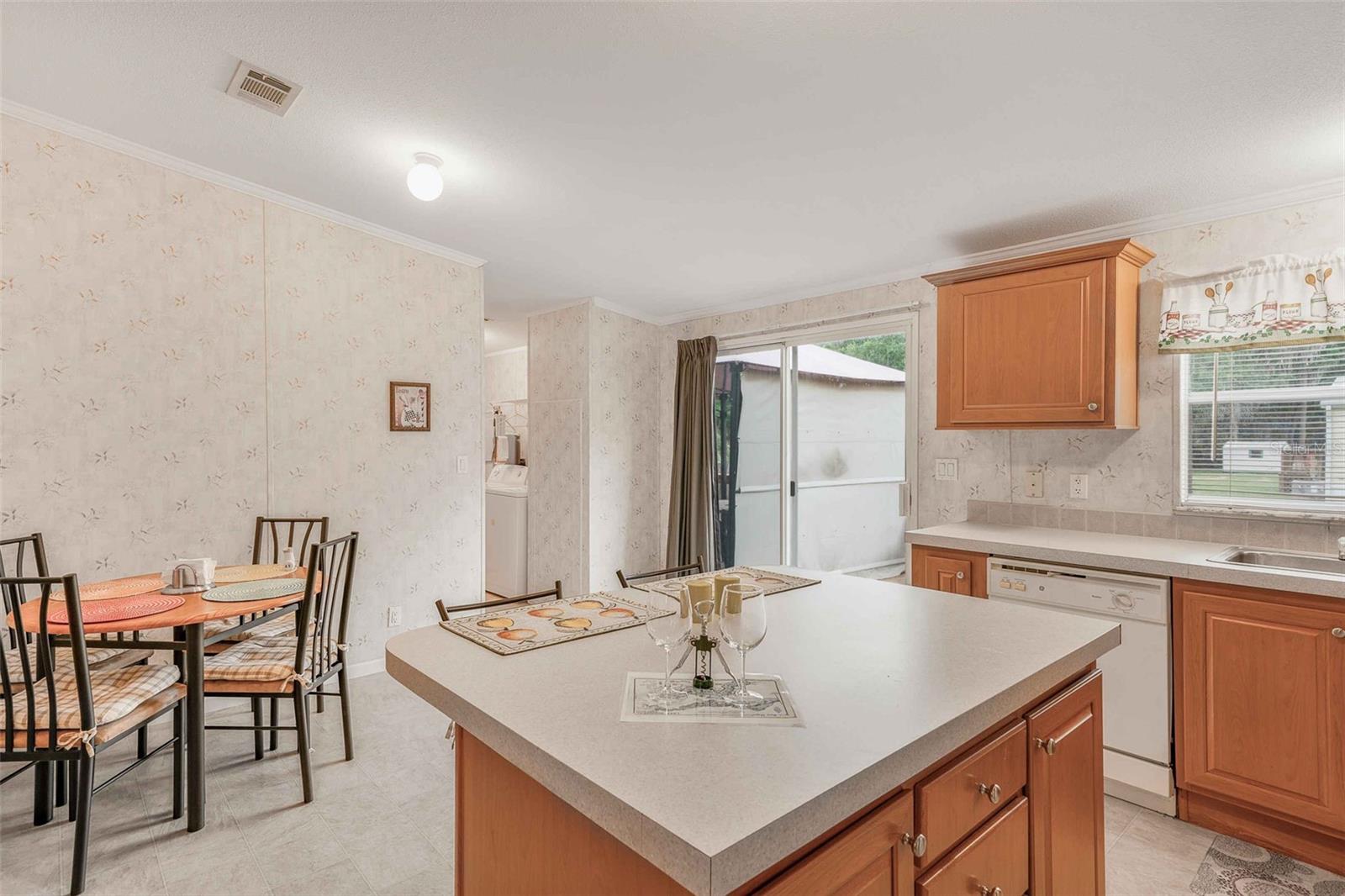 DUNNELLON, Florida, 34431, United States, 15 Bedrooms Bedrooms, ,10 BathroomsBathrooms,Residential,For Sale,1829538