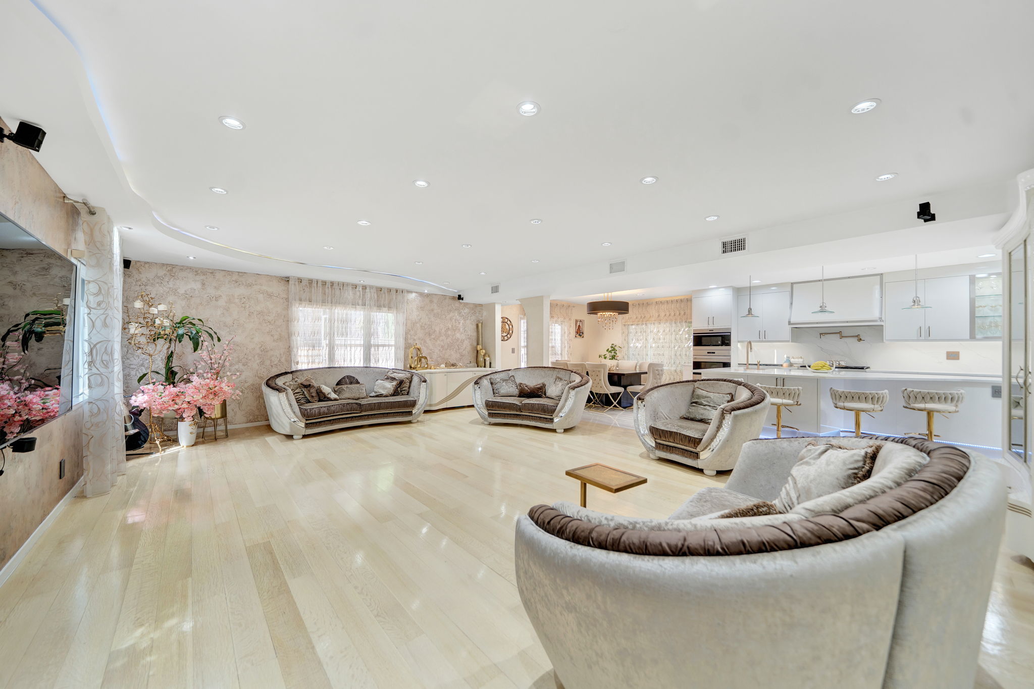 180-15 Aberdeen Road, Jamaica Estates, NY 11432 - 物件實景