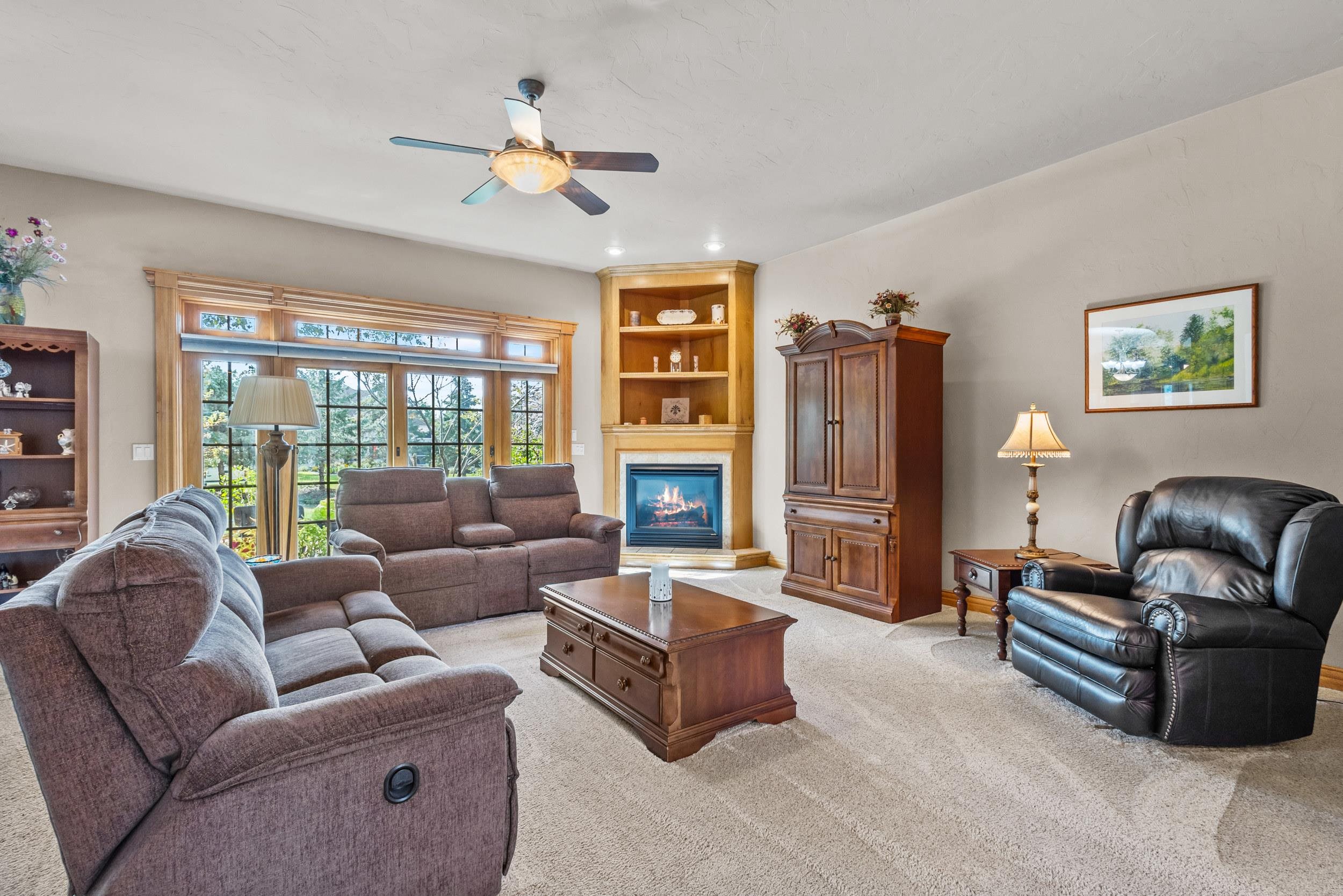 Neenah, Wisconsin, 54956, United States, 3 Bedrooms Bedrooms, ,4 BathroomsBathrooms,Residential,For Sale,1938221