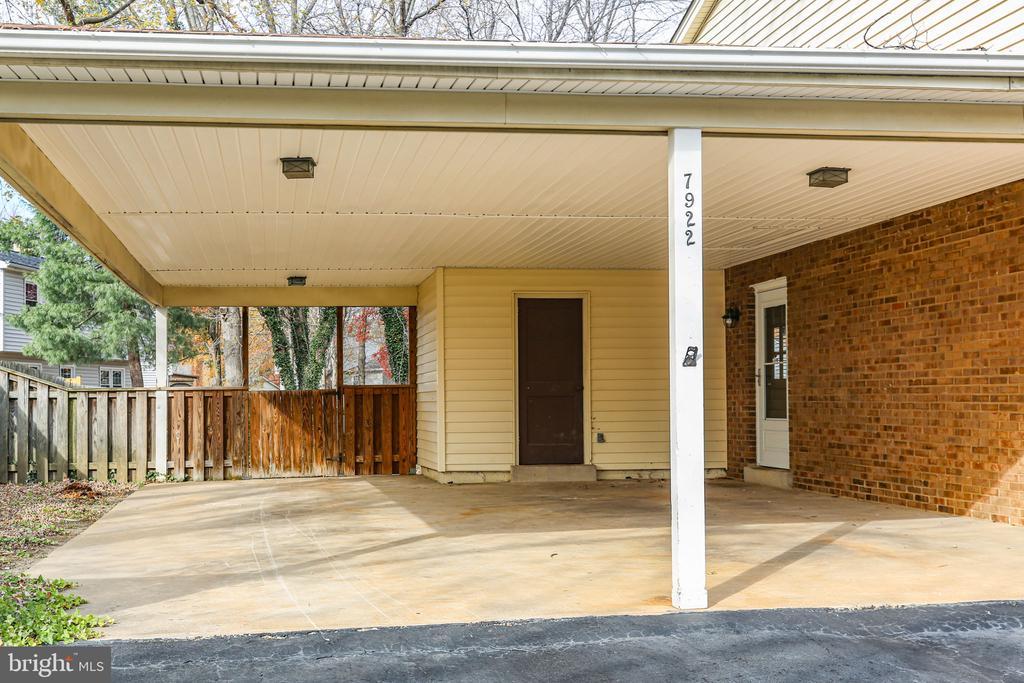 Springfield, Virginia, 22153, United States, 4 Bedrooms Bedrooms, ,4 BathroomsBathrooms,Residential,For Sale,1992836