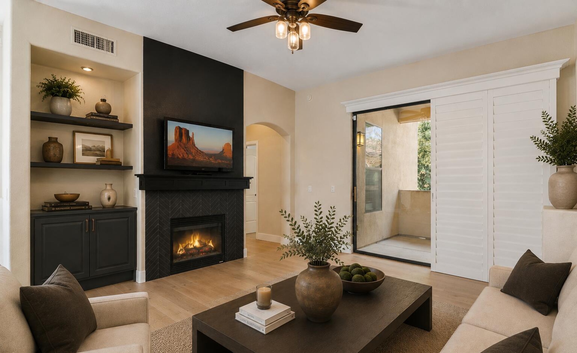  7027 N Scottsdale Road  Paradise Valley, AZ - 物件實景