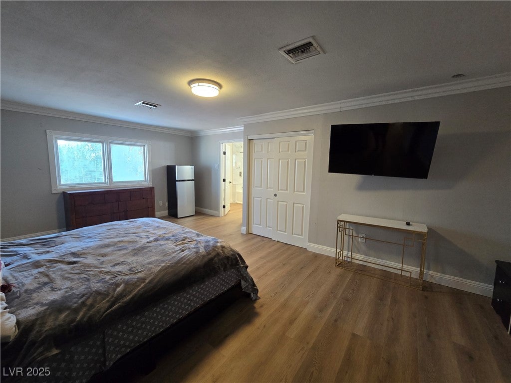 Las Vegas, Nevada, 89146, United States, 5 Bedrooms Bedrooms, ,1 BathroomBathrooms,Residential,For Sale,1881777