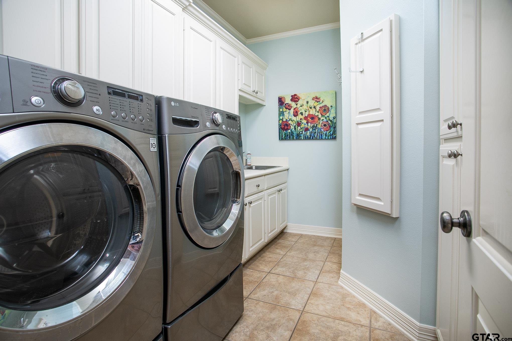 Flint, Texas, 75762, United States, 4 Bedrooms Bedrooms, ,3 BathroomsBathrooms,Residential,For Sale,1857691