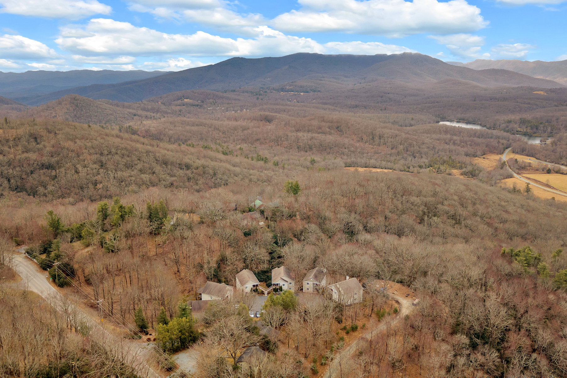  BLOWING ROCK - EVERGREEN SPRINGS - 物件實景