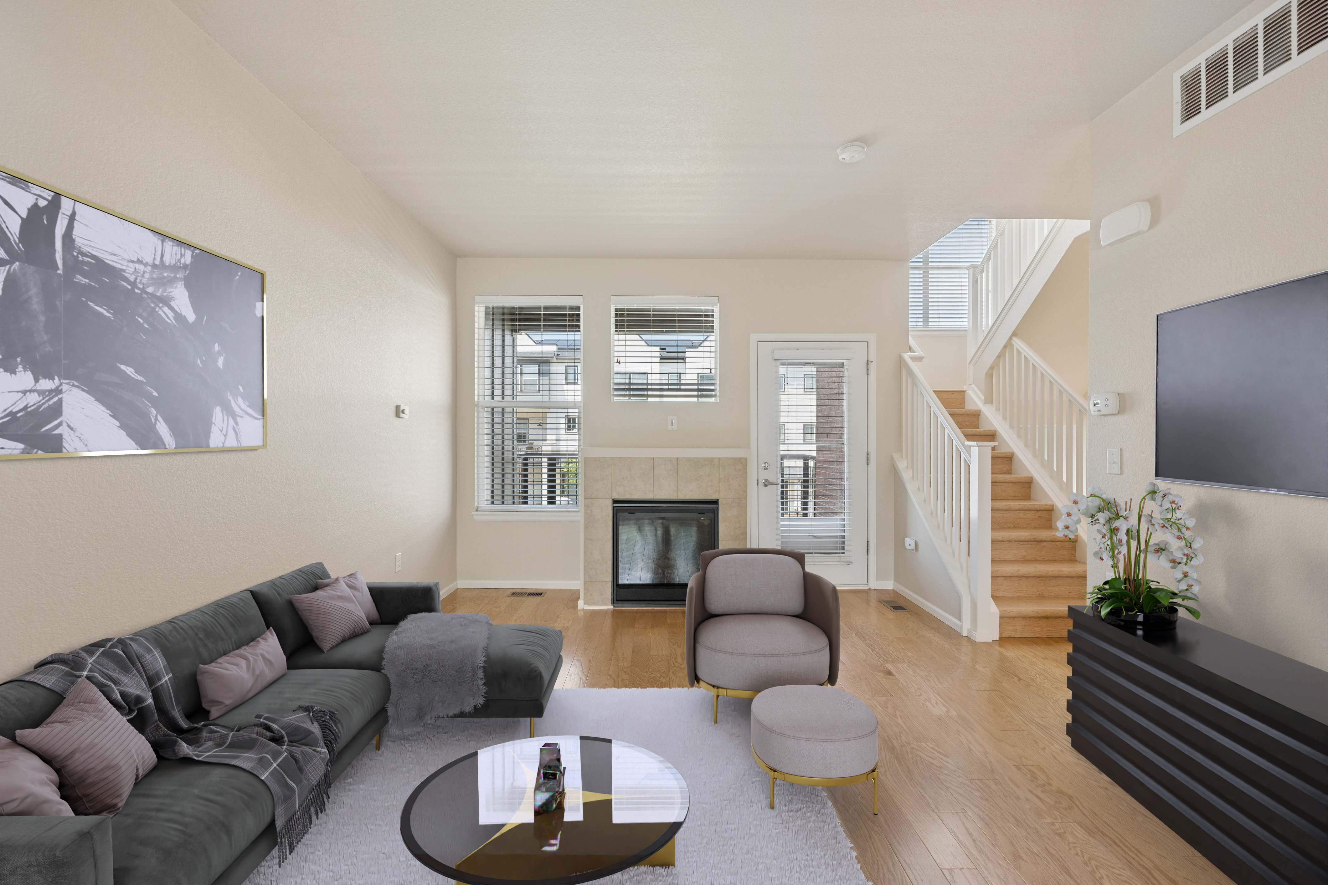 Elevated, Low-Maintenance Living In This Stylish Townhome - 物件實景