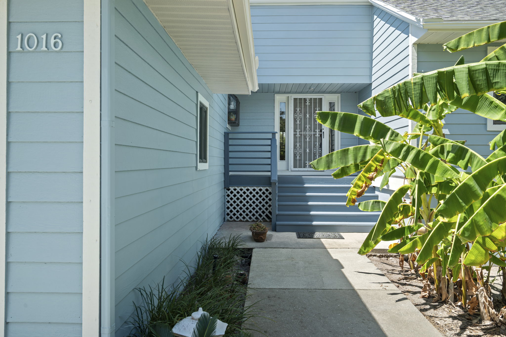 Tarpon Springs, Florida, 34689, United States, 3 Bedrooms Bedrooms, ,2 BathroomsBathrooms,Residential,For Sale,1976239